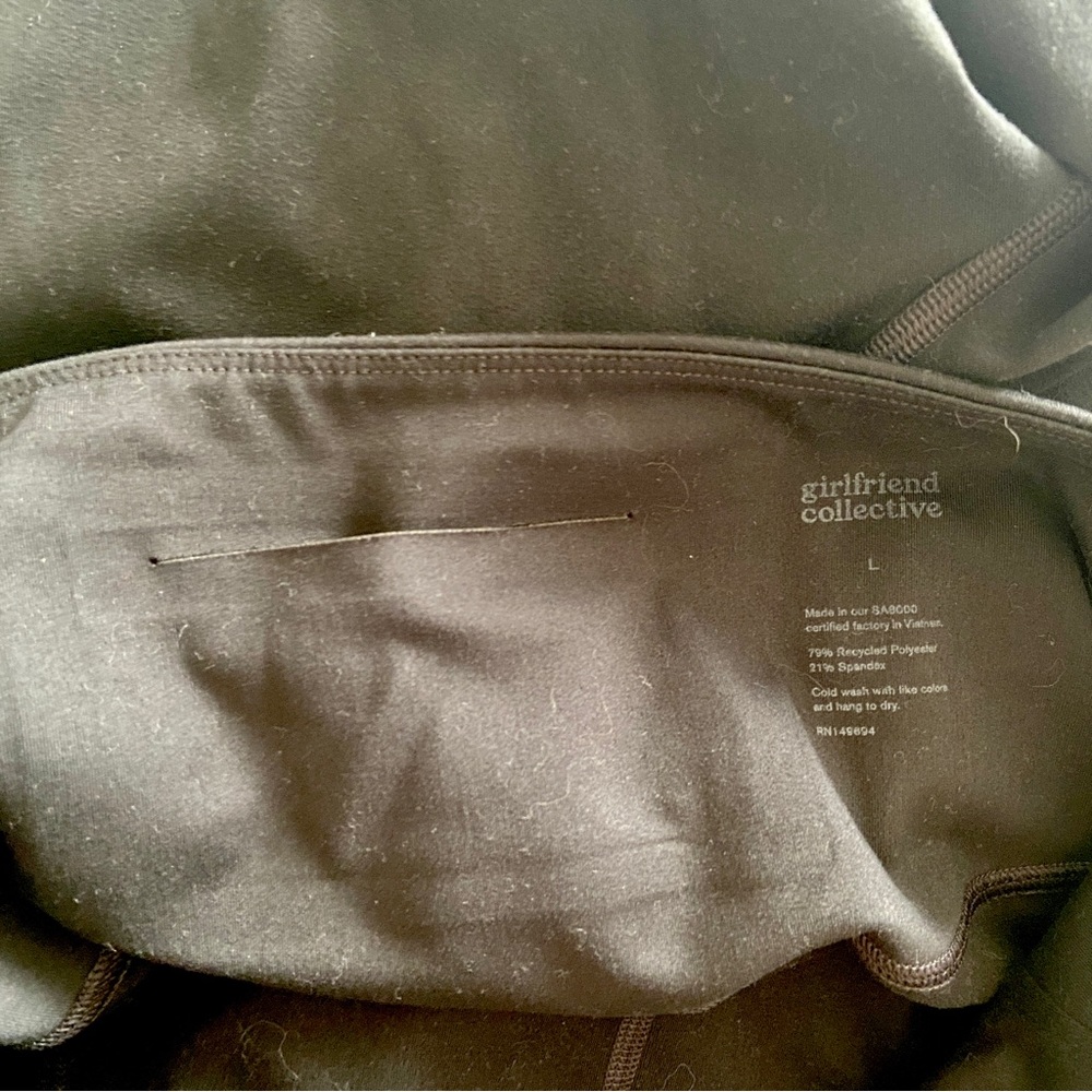 GIRLFRIEND COLLECTIVE | High Waist Compressive Capri Length Crop Black Legging - Picture 7 of 7